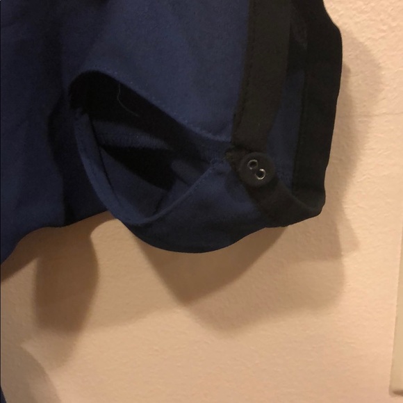 Guess women’s sheer blouse - Picture 4 of 4